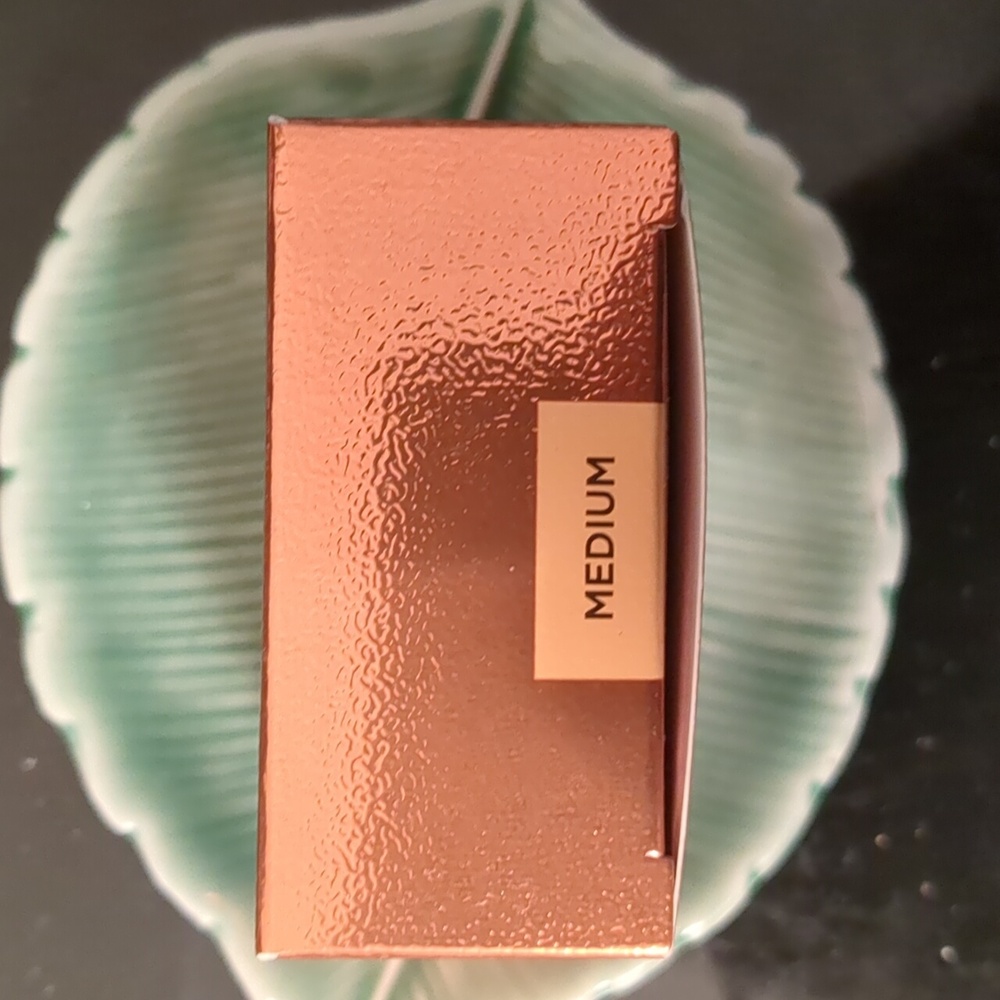 Loose Setting Powder - Picture 3 of 4